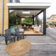 Een houten veranda op maat voor elke smaak